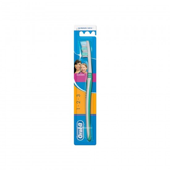 Oral-B 3-Effect Classic Medium-40 Diş Fırçası